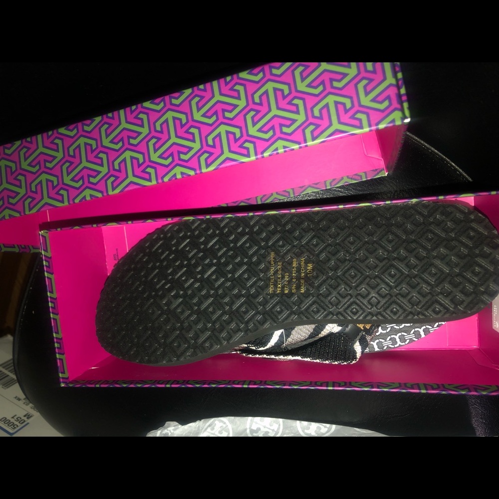 Tory Burch slippers size 10 - Picture 9 of 11